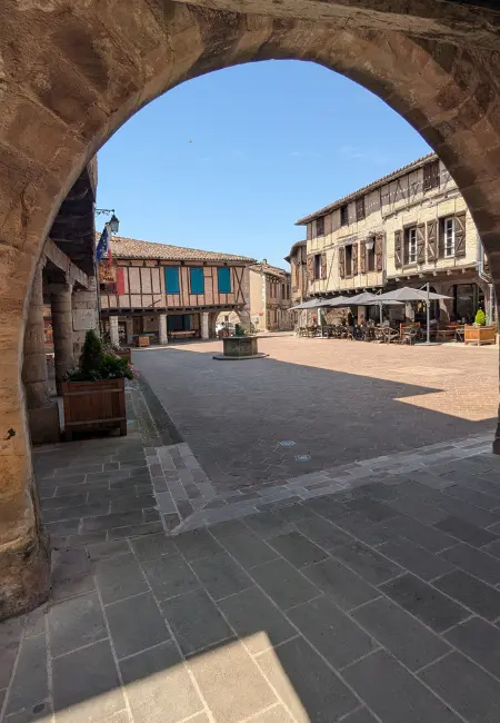 arcade castelnau de montmirail
