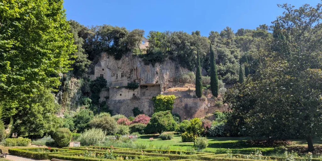 parc villecroze les grottes