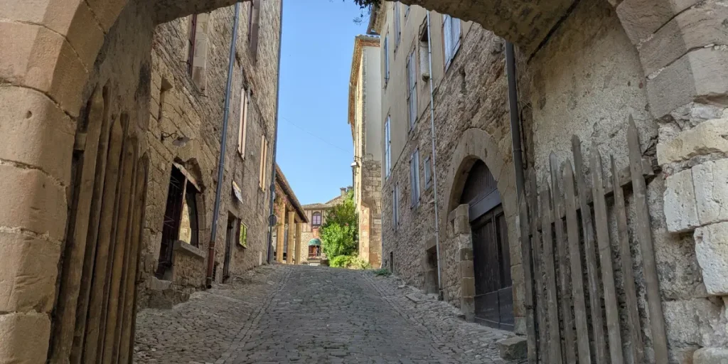 ruelle cordes sur ciel