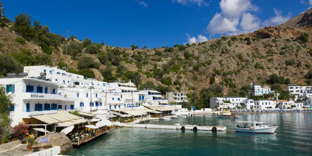 village loutro